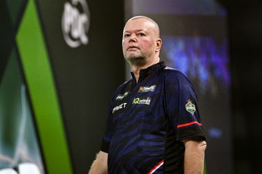 Topdarter Raymond van Barneveld brengt bijzonder bezoek aan koninklijke familie: 'Daar kun je echt op bouwen'