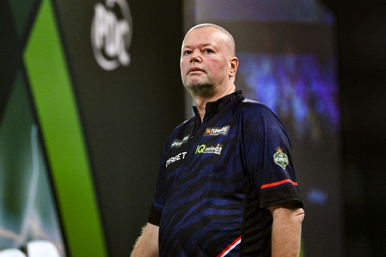 Topdarter Raymond van Barneveld brengt bijzonder bezoek aan koninklijke familie: 'Daar kun je echt op bouwen'