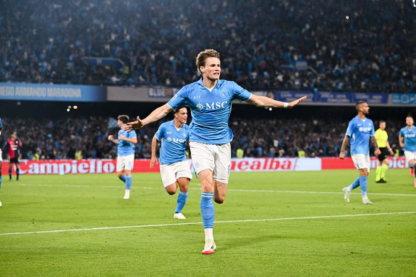 Geen titel voor Denzel Dumfries en Stefan de Vrij, Napoli kroont zich dankzij Schotse held tot kampioen image