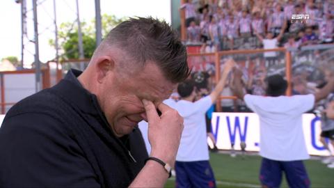 Hevige emoties bij Willem II na sensationele promotie naar Eredivisie: 'Hij was mijn grootste fan'