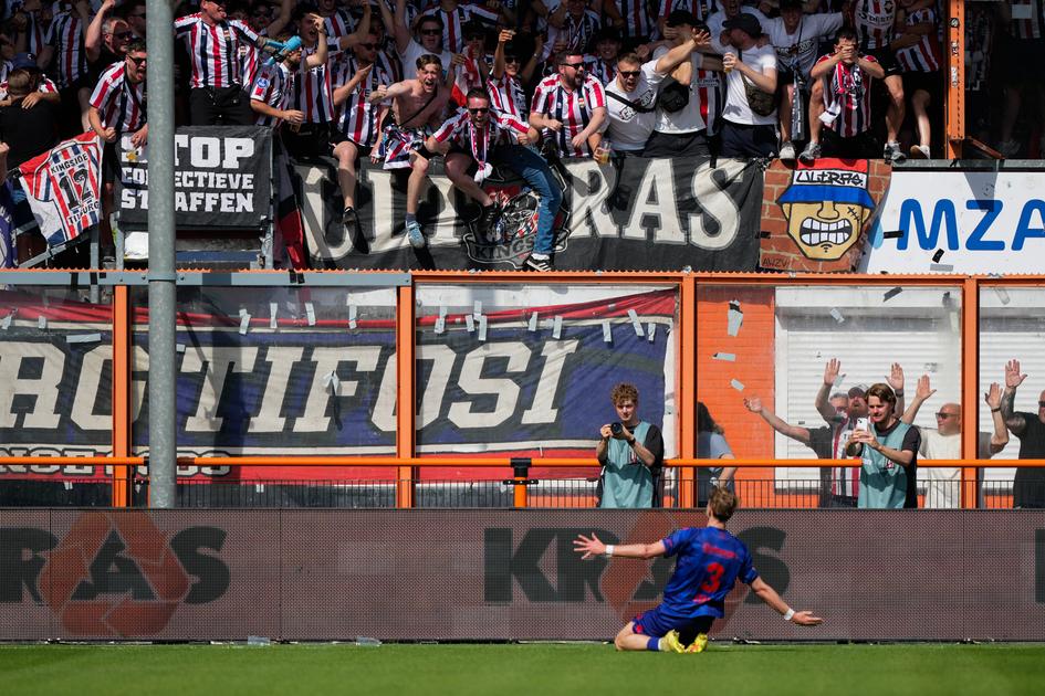 Sensationele terugkeer Willem II naar Eredivisie na krankzinnige penaltyserie in Volendam