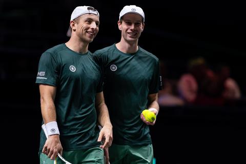 Tennissers Tallon Griekspoor en Botic van de Zandschulp openhartig over band: 'Hebben elkaar harder nodig dan ooit'