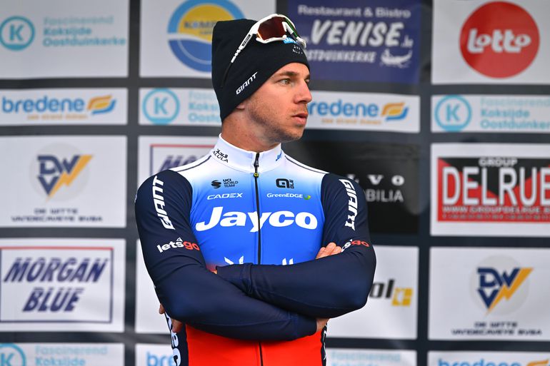 Emotionele Dylan Groenewegen na bizarre sprint Nederlands kampioen: 'Een trui voor een heel jaar en de Tour'