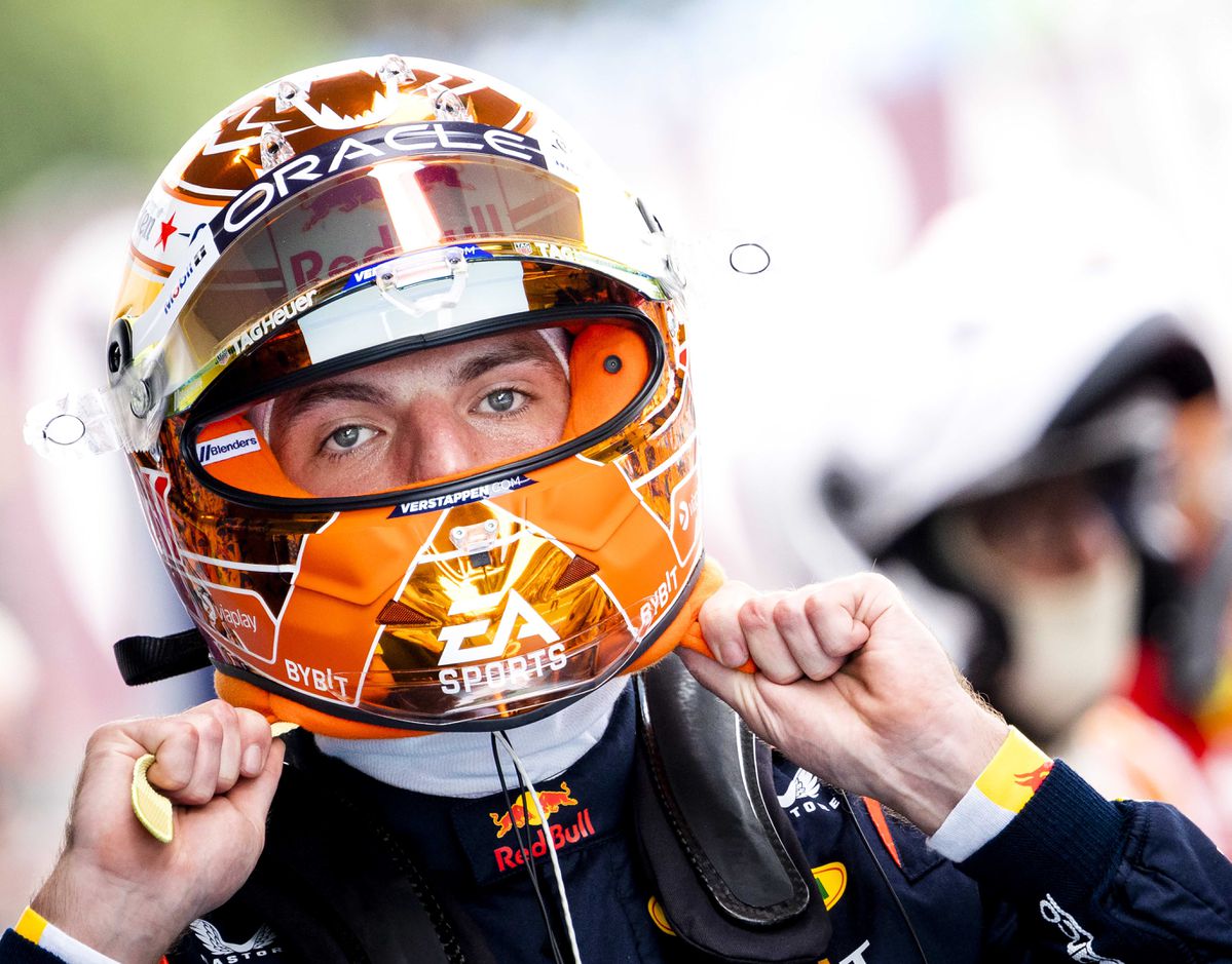 Max Verstappen moet weer iemand voor zich dulden, is ontevreden over auto en ziet rode vlag tijdens tweede vrije training