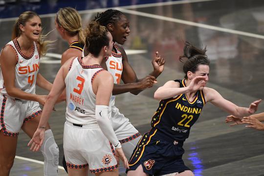 Rellende basketbalsters blijven voor onrust zorgen: 'Dat is wat ik doe'