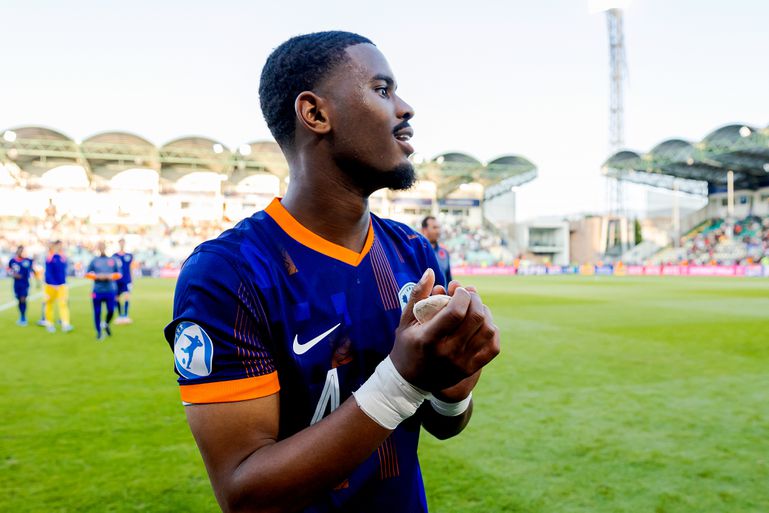 Ajax-verdediger Jorrel Hato maakt volwassen stap met dure aankoop van miljoenensalaris