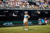 Omstreden toptennisster krijgt de volle laag van tegenstandster na aanvaring: 'Daarom mag niemand jou!'