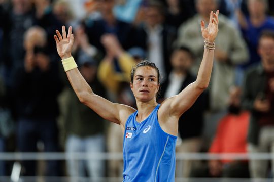 Veelbesproken beslissing Wimbledon rond tennissensatie zorgt voor ongeloof: ‘Ik vind dit zo’n raar verhaal’