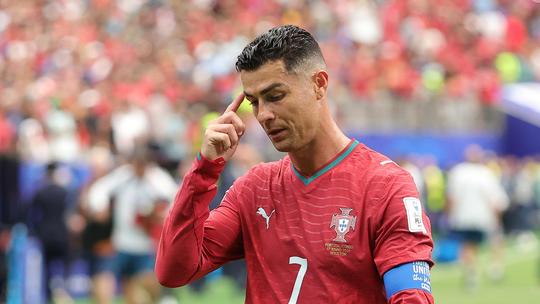 Cristiano Ronaldo slaat keihard terug naar critici: 'Jullie proberen me te vermoorden, maar het is zinloos'