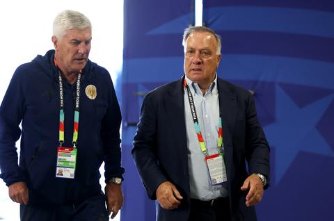 Assistent van Dick Advocaat bij Curaçao moest zichzelf afremmen bij koningin Máxima: 'Toch maar niet gedaan'