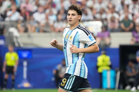 Atletico helemaal klaar met 'respectloos' FC Barcelona in transfersoap: 'Daarom dienen we een klacht in'