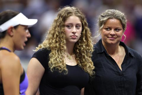 Dochter (18) van tennisicoon Kim Clijsters heeft groot doel voor ogen: 'Ik hou van mijn ouders, maar...'