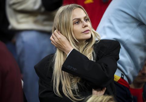 Duitsland tijdens WK in de ban van bekende vriendin topvoetballer: 'Ze trok alle aandacht op de tribunes'