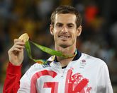 Andy Murray met zijn gouden medaille in 2016 / Getty Images