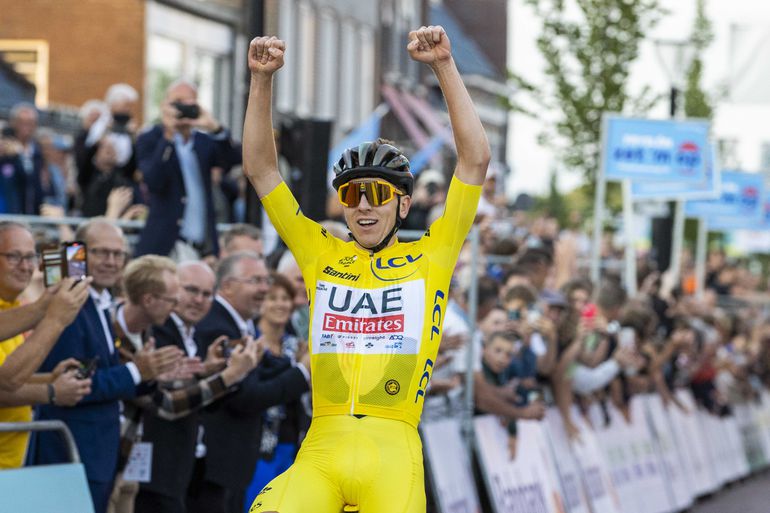 Tadej Pogacar is na fantastische Tour de France en vlucht in privéjet ook in Friesland de beste