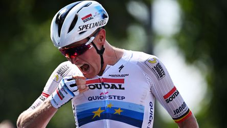 Toprenner haalt uit naar collega's in de Tour de France: 'Kan ik voor de koers al zeggen'