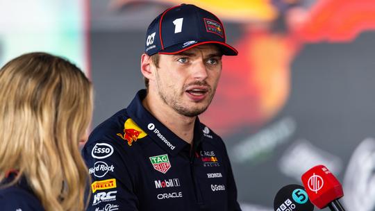 Opvallende wending in soap rondom Max Verstappen: Mercedes-baas doet onverwachte uitspraak
