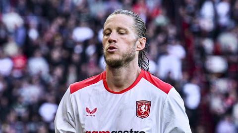 Live Europa League | Emotionele Wout Weghorst kan juichen bij debuut: FC Twente maakt gelijk via andere debutant