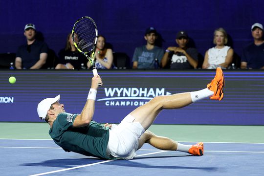 Afgematte Botic van de Zandschulp loopt eerste ATP-titel mis na oneerlijke strijd