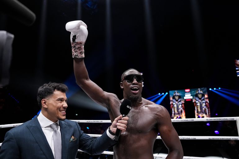 Glory-topvechter Mory Kromah onthult reden achter zijn haat voor bekende collega: 'Geen gedrag voor normaal persoon'