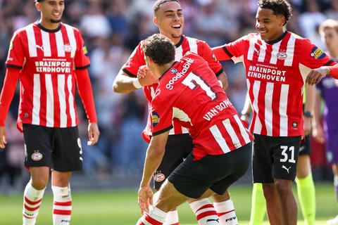 Live Eredivisie| PSV walst over FC Groningen heen, Feyenoord begint ongewijzigd tegen SC Cambuur