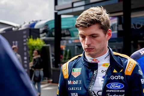 Max Verstappen laat na 'vrij harde klap' tijdens GP van Nederland van zich horen