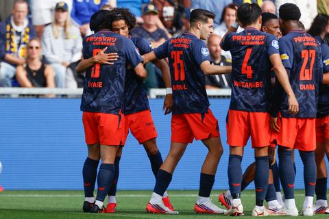 Live Eredivisie | Feyenoord verdubbelt voorsprong op bezoek bij hekkensluiter SC Cambuur