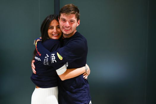 Afwezige Kelly Piquet steunt Max Verstappen na veelbesproken Formule 1-weekend in Singapore