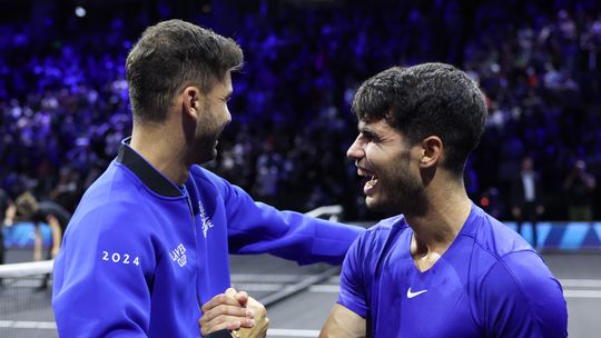 Hilariteit als journalist claimt dat Team Europa moet strippen na Laver Cup-zege: 'Ze wil het zien!'