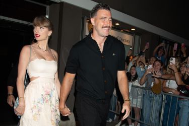 Taylor Swift gaat uit met model en laat NFL-vriend Travis Kelce links liggen