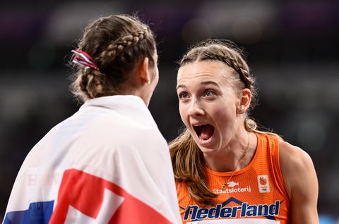 Gouden Femke Bol duikt met geliefde in hele andere omstandigheden op: 'Daar is het nu tijd voor'