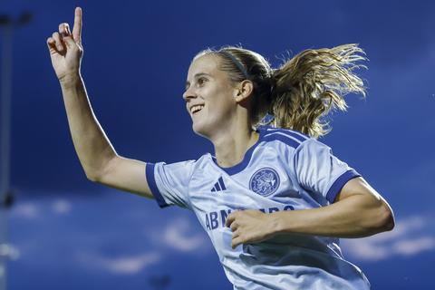 Ajax Vrouwen haalt ongenadig hard uit in heenwedstrijd Europa Cup, verre return overbodig
