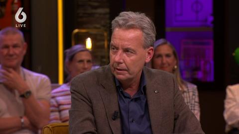 Johan Derksen steunt Valentijn Driessen na verbale ruzie met Virgil van Dijk: 'Het is kinderlijk'