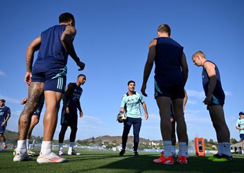 Arsenal-trainer Mikel Arteta komt na 'zakkenrollers' met nieuwe truc: 'We waren in shock'