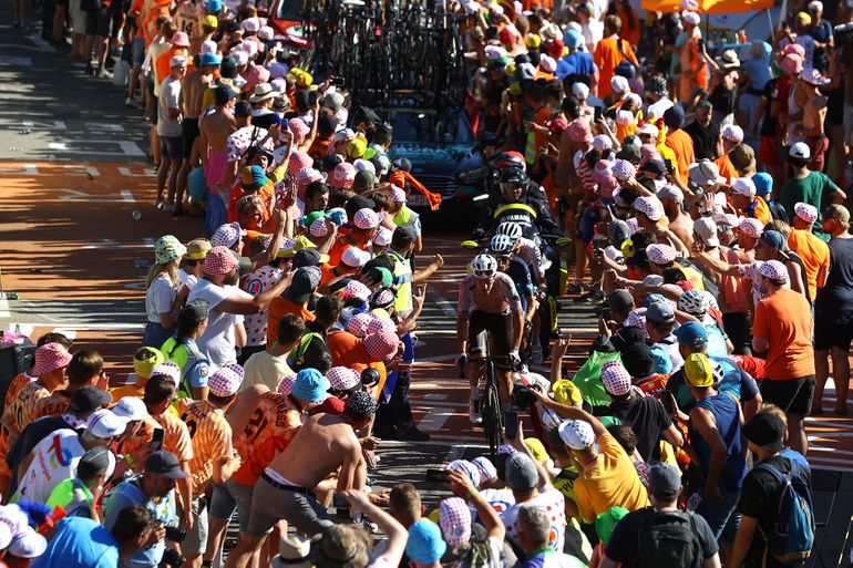 Tour de France 2026 verrast met liefst twee dagen op rij beklimming van 'Nederlandse berg'