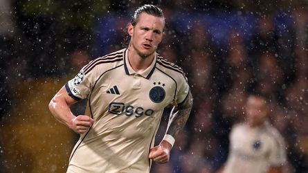 Wout Weghorst krijgt er ook in Engeland keihard van langs na debacle met Ajax: 'Wat dacht hij in vredesnaam?!'