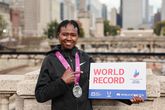 Ruth Chepngetich liep tijdens de marathon van Chicago een wereldrecord. ©Getty Images