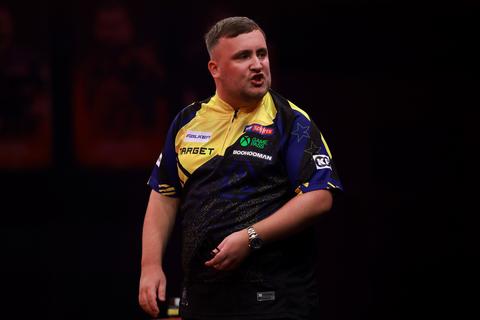Show rond topdarter Luke Littler wekt grote woede op: 'Jullie zetten iedereen voor gek'