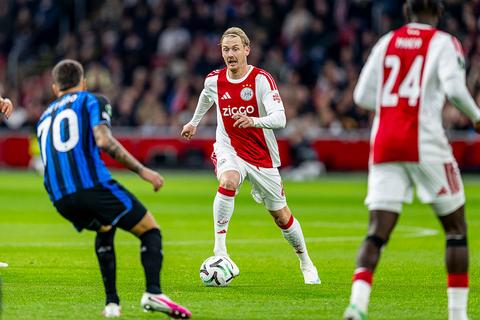 Ajax-ster slaat terug na kritiek Rafael van der Vaart: 'Laat me met rust met die onzin!'