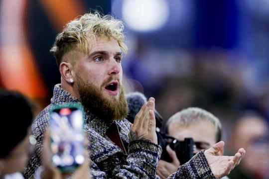 Thialf-directeur deelt bijzonder verhaal over Jake Paul: ‘Het is vaak maar één appje verwijderd’