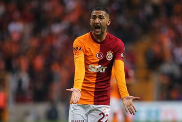 Hakim Ziyech met de misser van het weekend bij winnend Galatasaray