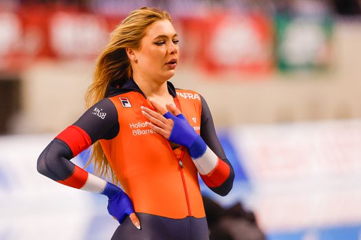 Jutta Leerdam heeft op 1000 meter weinig last van zware week, Angel Daleman (17) blijft verbazen