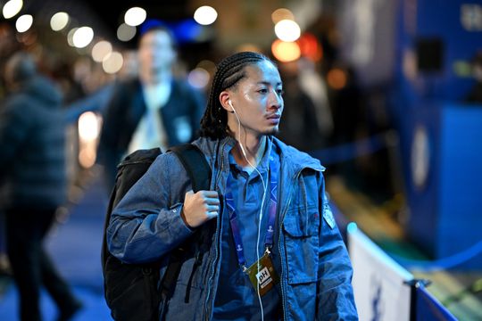 Ajax-bankzitter trekt de aandacht met delen van veelzeggende tekst op Instagram