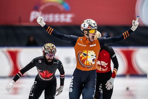 Volop ontlading bij Nederlandse shorttracker na zinderend goud: 'Het zit er allemaal in'