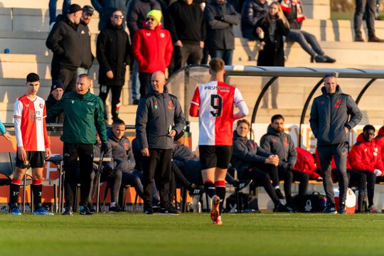 Familie Van Persie moet prachtig moment bij Feyenoord nog even uitstellen