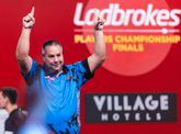 Jermaine Wattimena staat in de halve finale van de Players Championship Finals. ©PDC