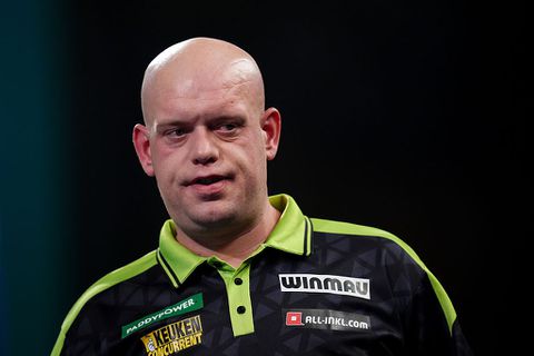 'Opgefokte' topdarter Michael van Gerwen leert van 'rollercoaster' op WK: 'Kan mij ook overkomen'