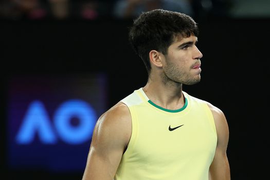 Australian Open | Carlos Alcaraz moet in waar spektakelstuk buigen voor Alexander Zverev