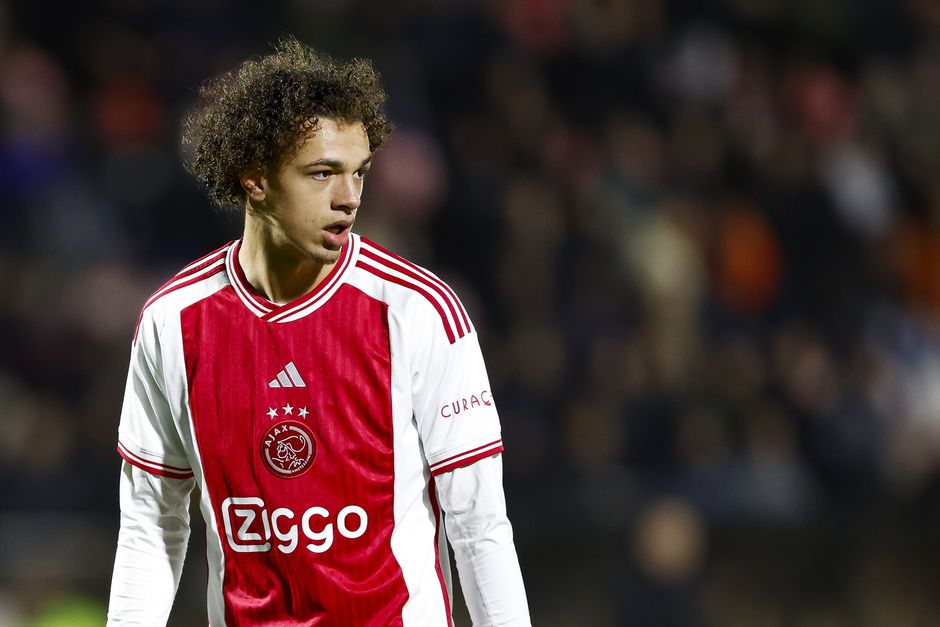 Ajax onder 18 verplettert leeftijdsgenoten van Liverpool met 10-0