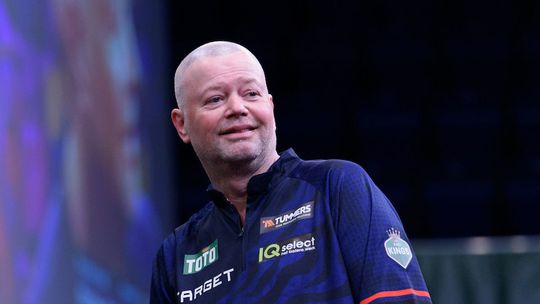 Raymond van Barneveld na zege bij Dutch Darts Masters: 'Daar krijg je nooit antwoord op'